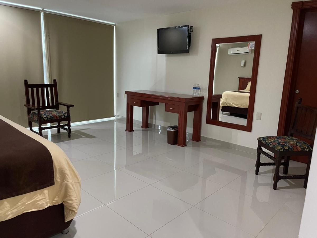 Hotel Latino Sahuayo Экстерьер фото