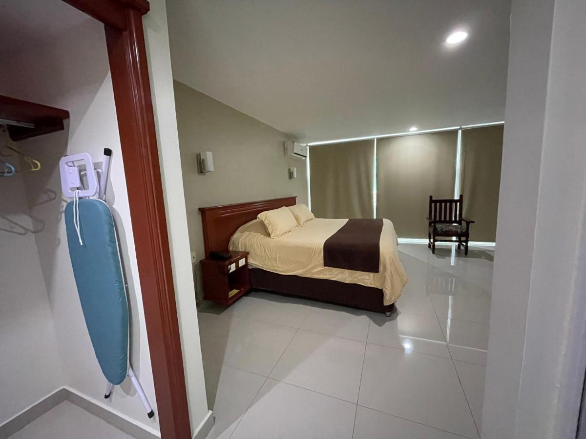 Hotel Latino Sahuayo Экстерьер фото